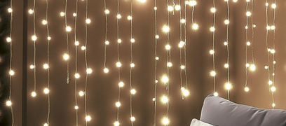 Egyszerű és mégis varázslatos a LED-es fényfüggöny Egyszerű és mégis varázslatos a LED-es fényfüggöny
