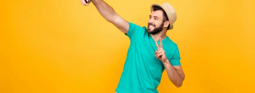 Vigyázz, kész...a Moto Razr újítása szeptember 9-én robban be a piacokra Vigyázz, kész...a Moto Razr újítása szeptember 9-én robban be a piacokra