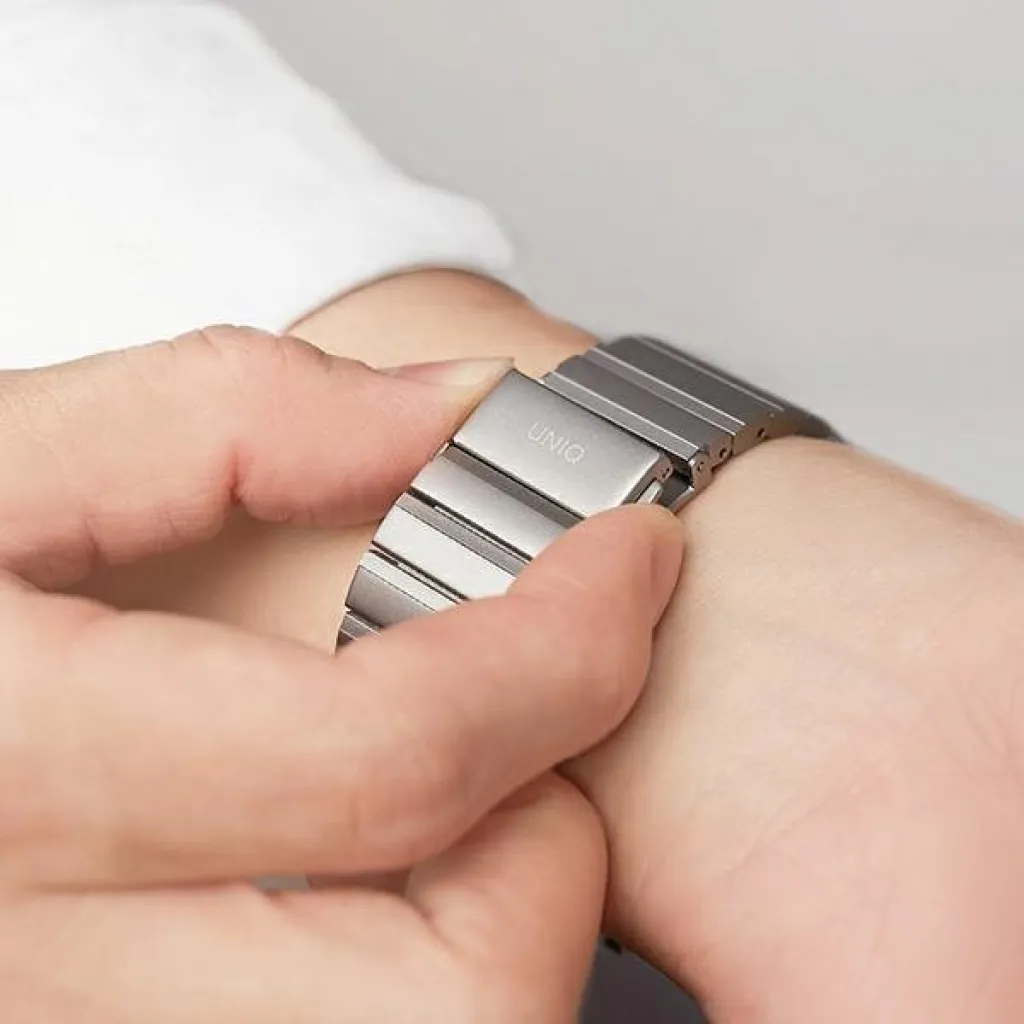 UNIQ Strova nemes acél óraszíj Apple Watch 42/44/45 mm ezüst - 9