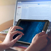  Techsuit - Masszív TabShell + Képernyővédő - iPad 9.7 (2017 / 2018) - Fekete tok - 4. kép