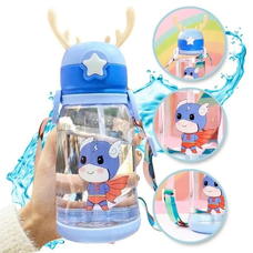 Vizespalack szívószállal és pánttal gyerekeknek 500 - 600 ml kék