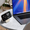Satechi Qi2 5K Magnetic Power Bank with Stand - Sand - 0. kép