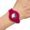 Szilikon Apple AirTag tartó szíj csuklóra narancssárga - 3. kép
