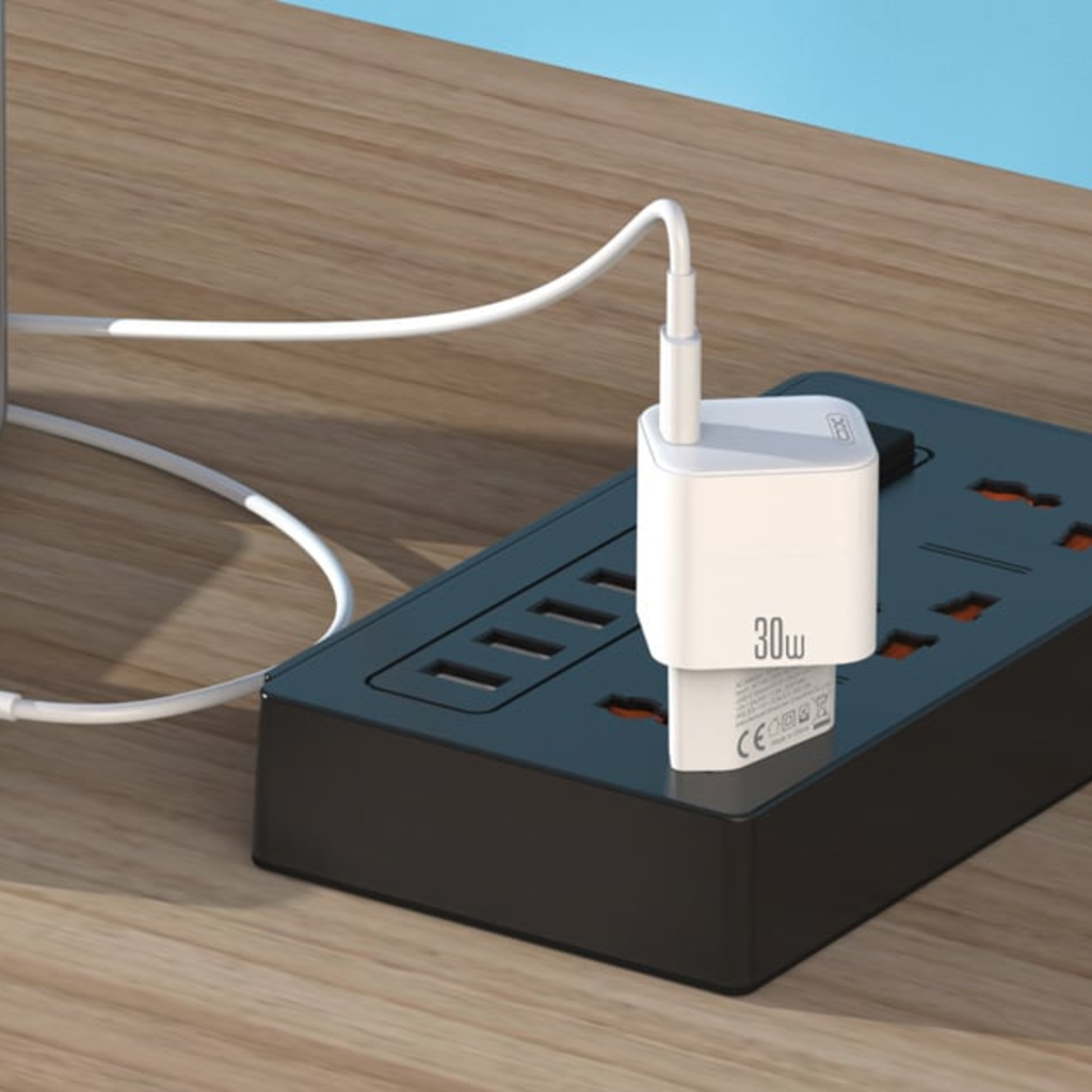 XO CE06 hálózati töltő adapter PD 30W Type C fehér - 3