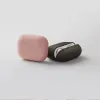 Uniq Lino Silicone tok AirPods Pro - fekete - 2. kép