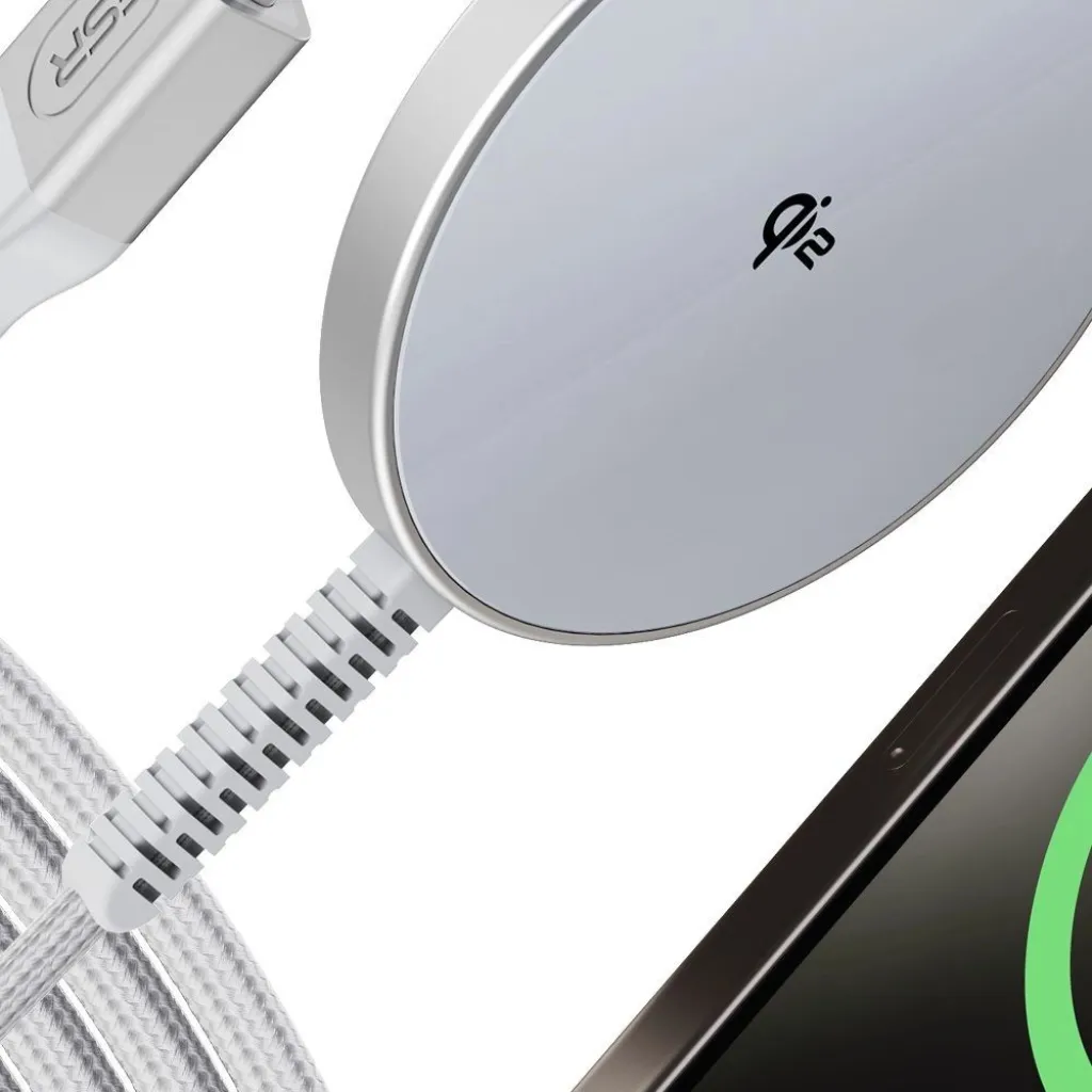 ESR Halolock Qi2 Mini Vezeték Nélküli Töltő 15W MagSafe-kel - Ezüst - 7