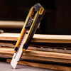 Deli Tools EDL018Z sniccer kés (sárga) - 0. kép